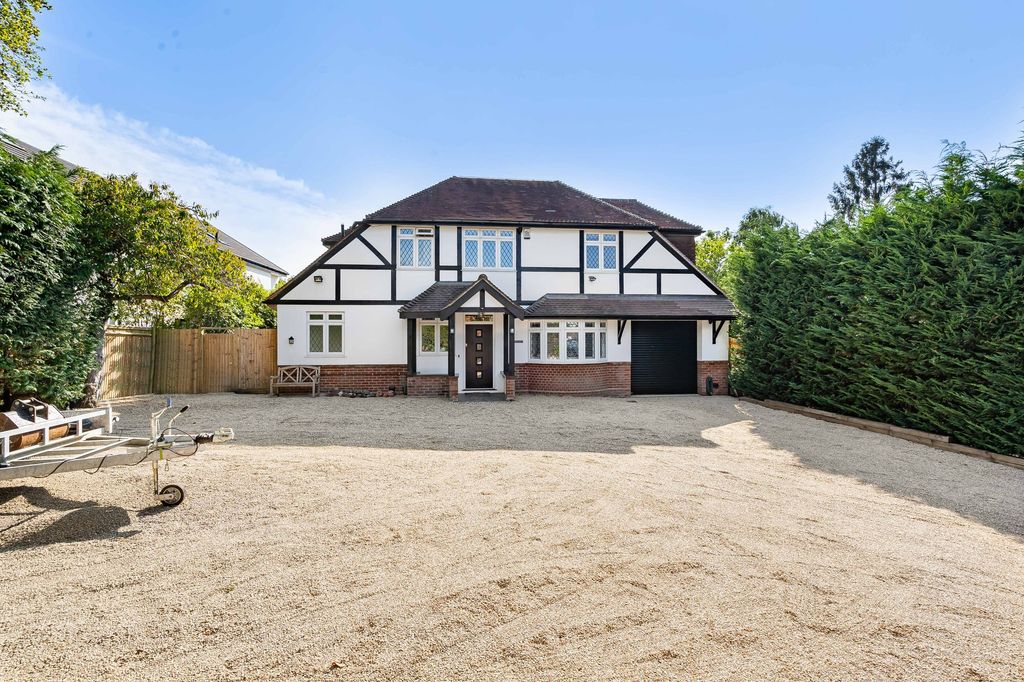 Property photo 1 of 35