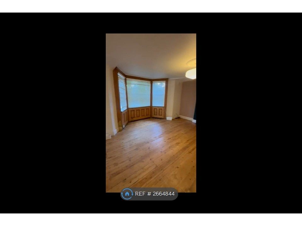 Property photo 3 of 11 Living Room View 1