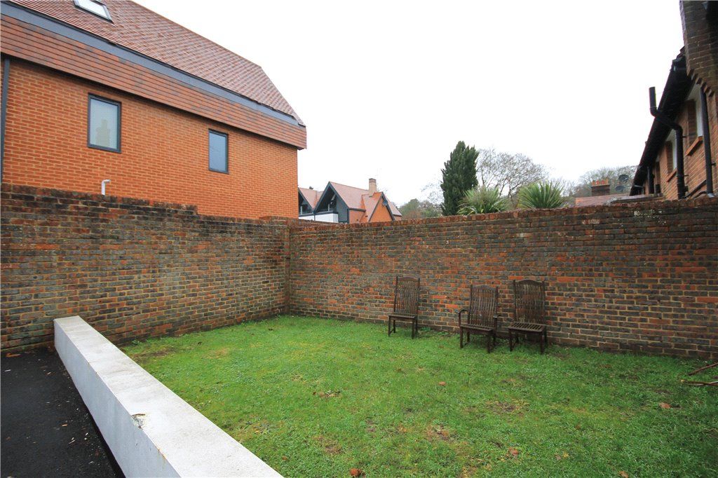 Property photo 3 of 5 Garden