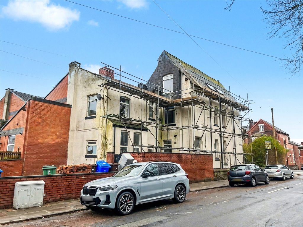 Property photo 3 of 6 Picture No. 15