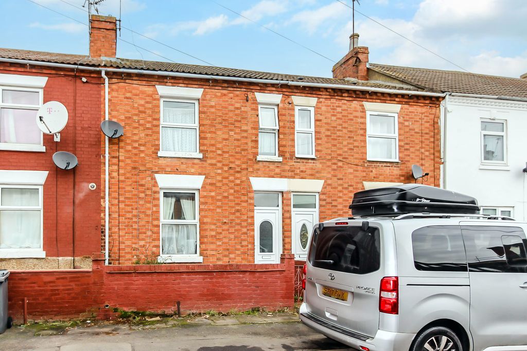 Property photo 1 of 7 Front