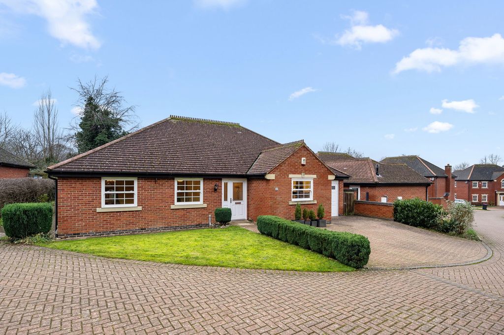 Property photo 1 of 24