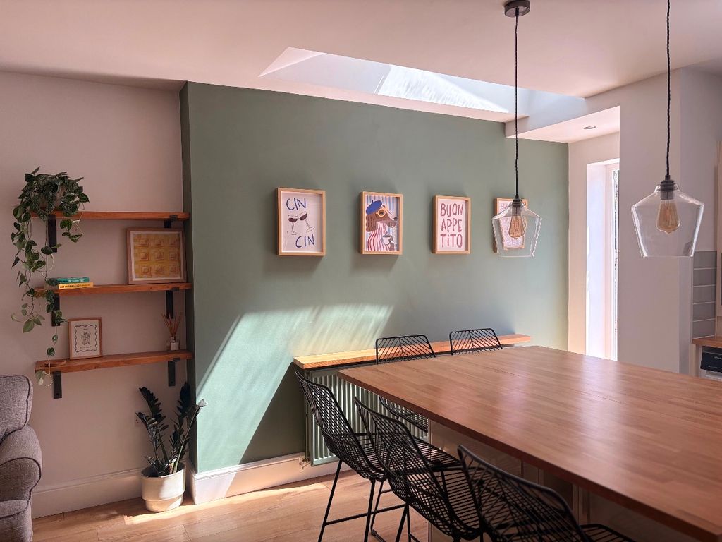 Property photo 1 of 31