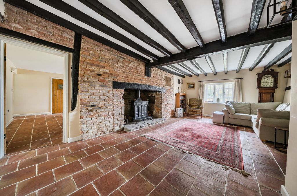 Property photo 3 of 11 1375363-2-690E066...