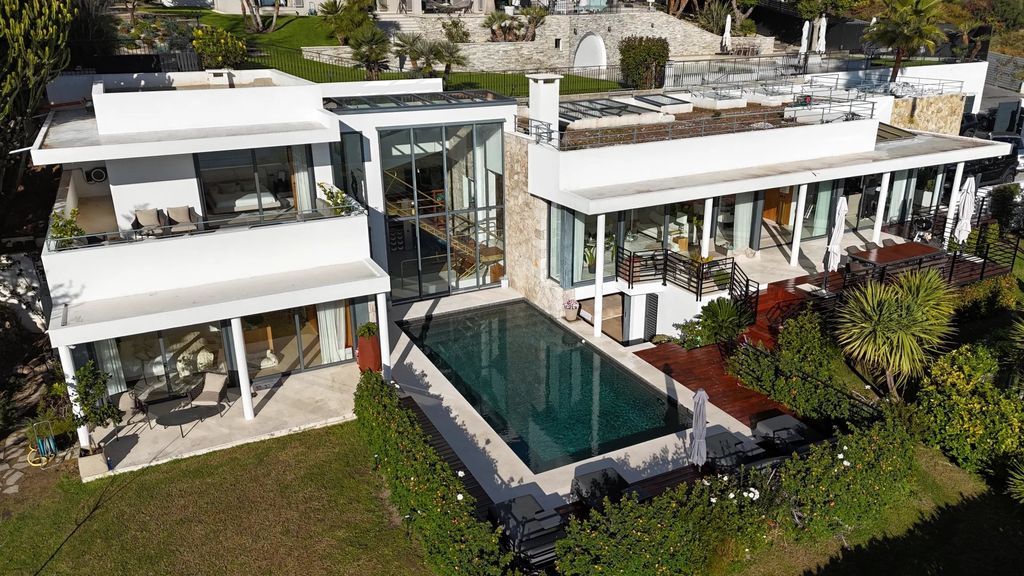 Property photo 1 of 21