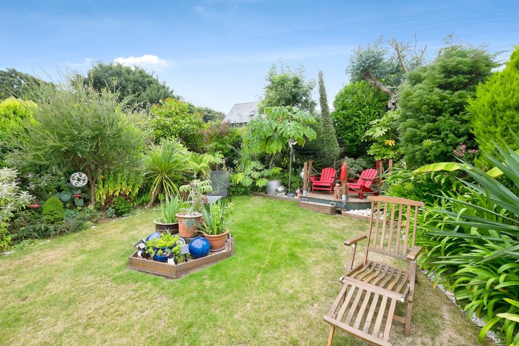 Property photo 3 of 18 Photo