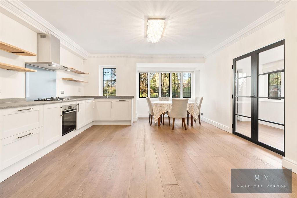 Property photo 2 of 19 The Coppice MV-14.Jpg