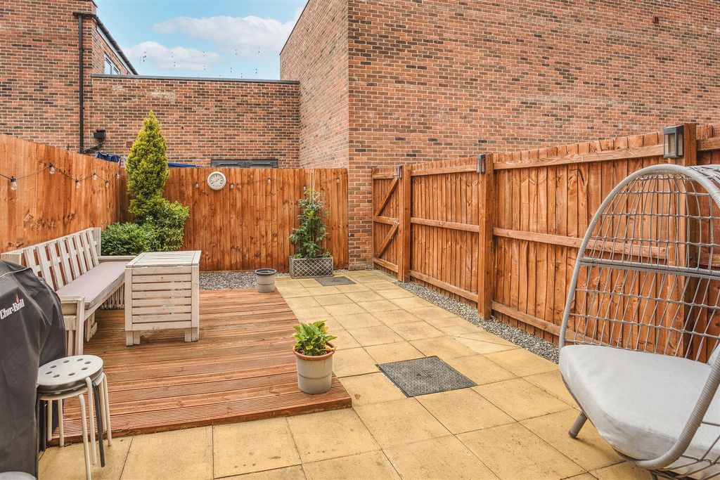 Property photo 2 of 13