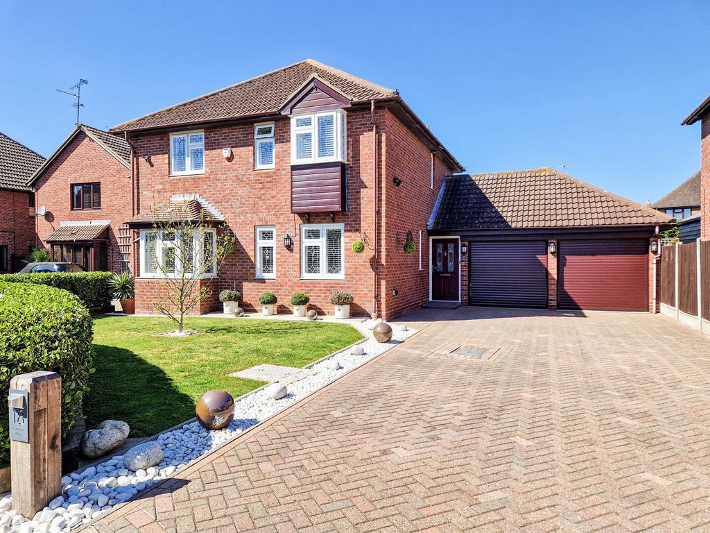 Property photo 1 of 28 Front (Exterior)