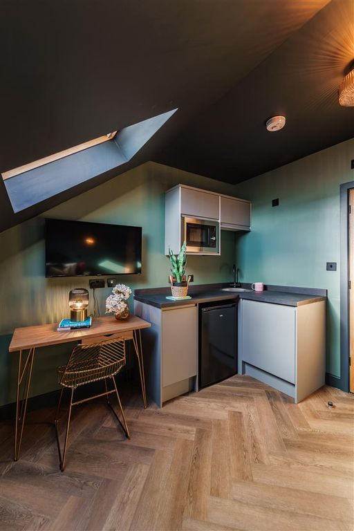 Property photo 2 of 20 054-A7R03362-Hdr.Jpg