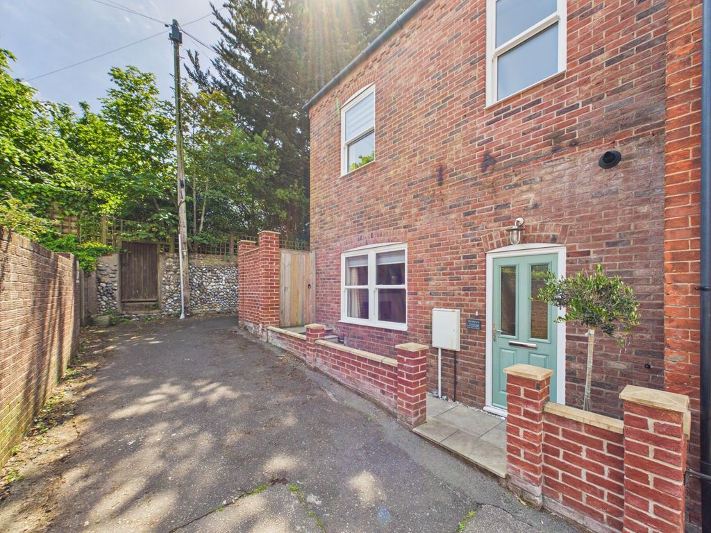 Property photo 1 of 28