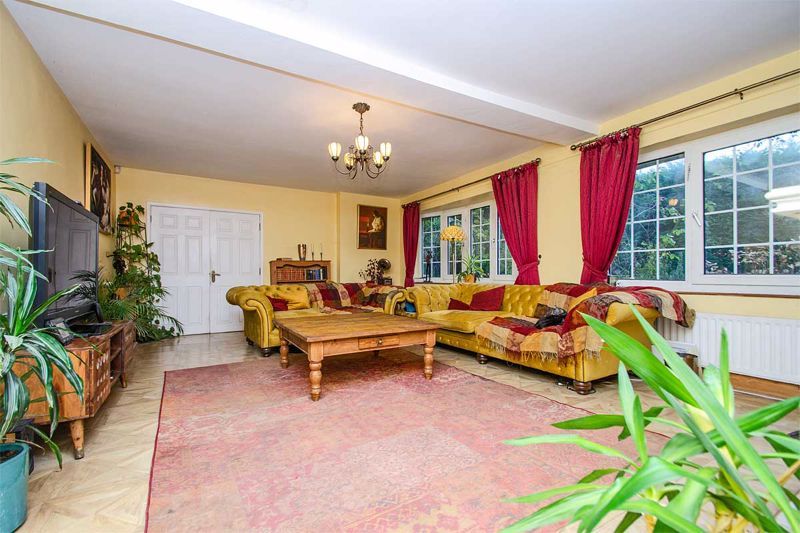 Property photo 3 of 39 Photo 23