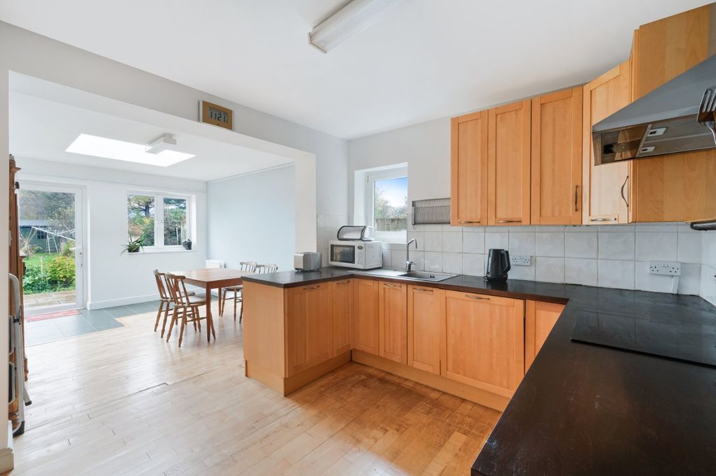 Property photo 3 of 22 Picture No. 19