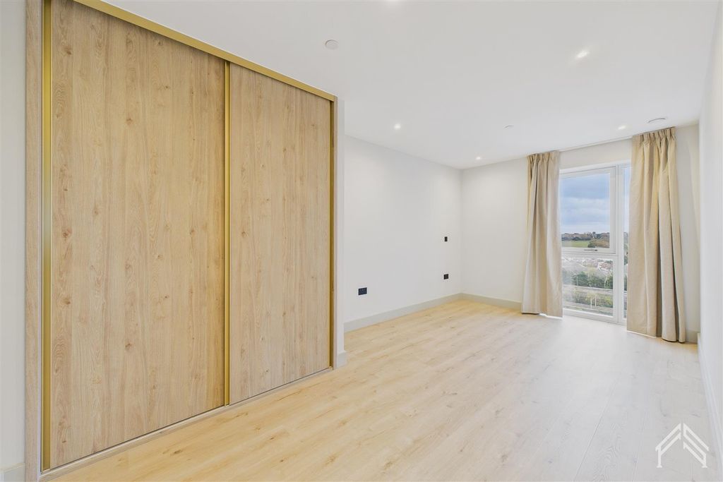 Property photo 3 of 12 3.Jpg