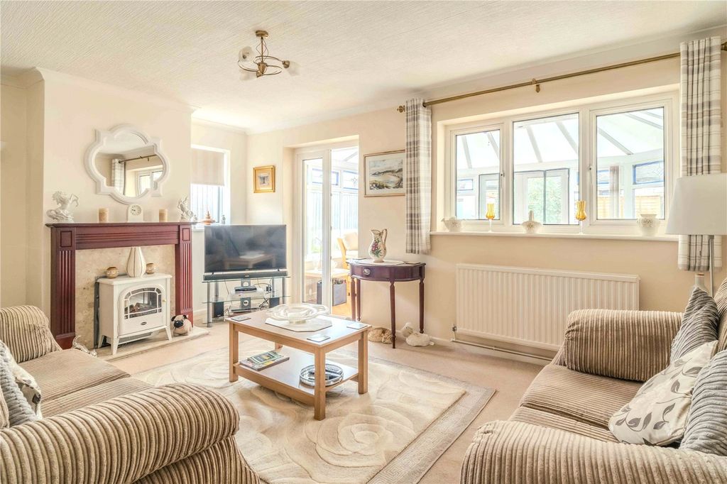 Property photo 2 of 13 Sitting Room