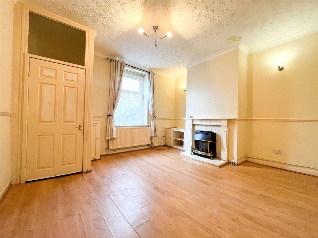 Property photo 3 of 9 Lounge