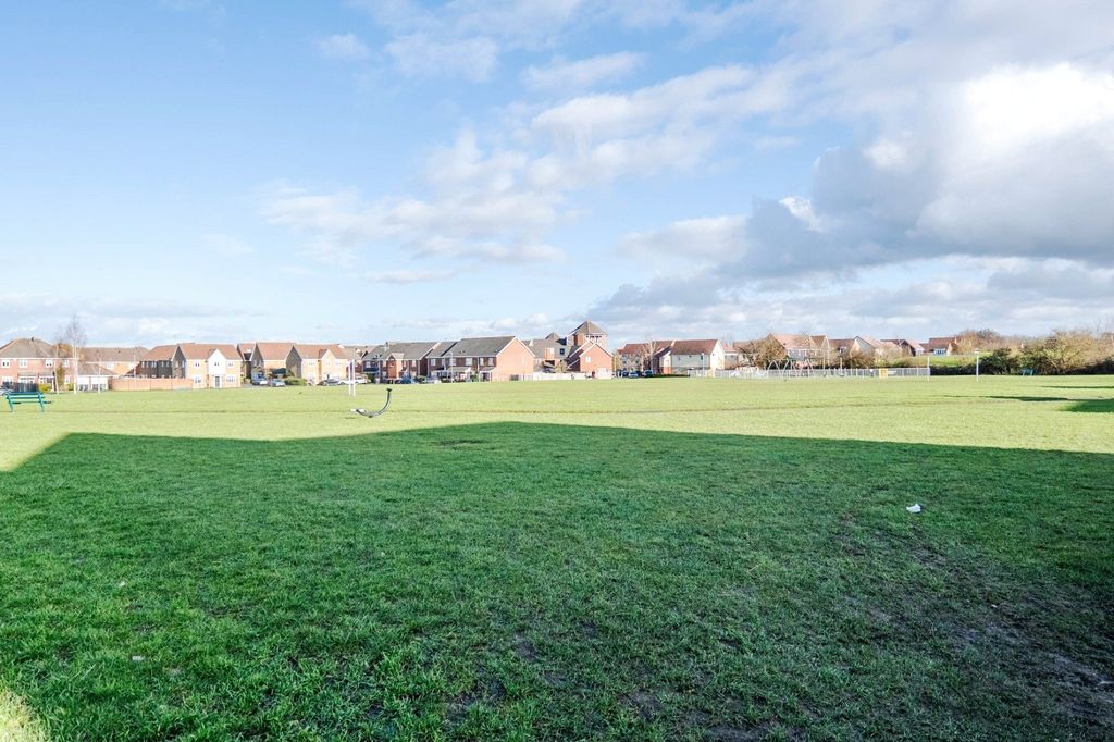 Property photo 1 of 10 Picture No. 15