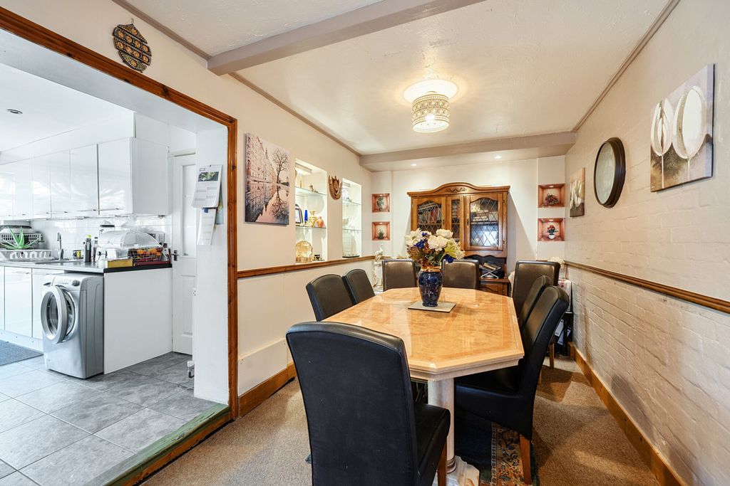 Property photo 3 of 11 1508429-12-6A7d9A...