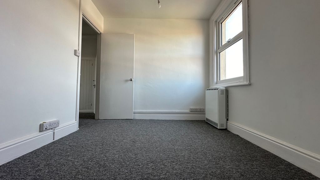 Property photo 3 of 4 Bedroom