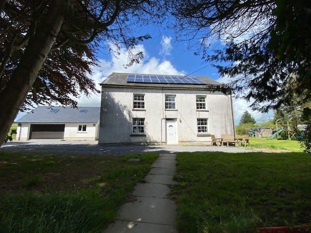 Property photo 1 of 44