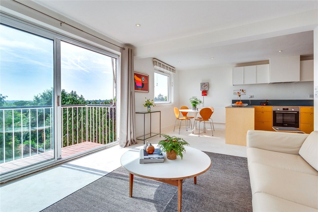 Property photo 1 of 15 Open Plan Living