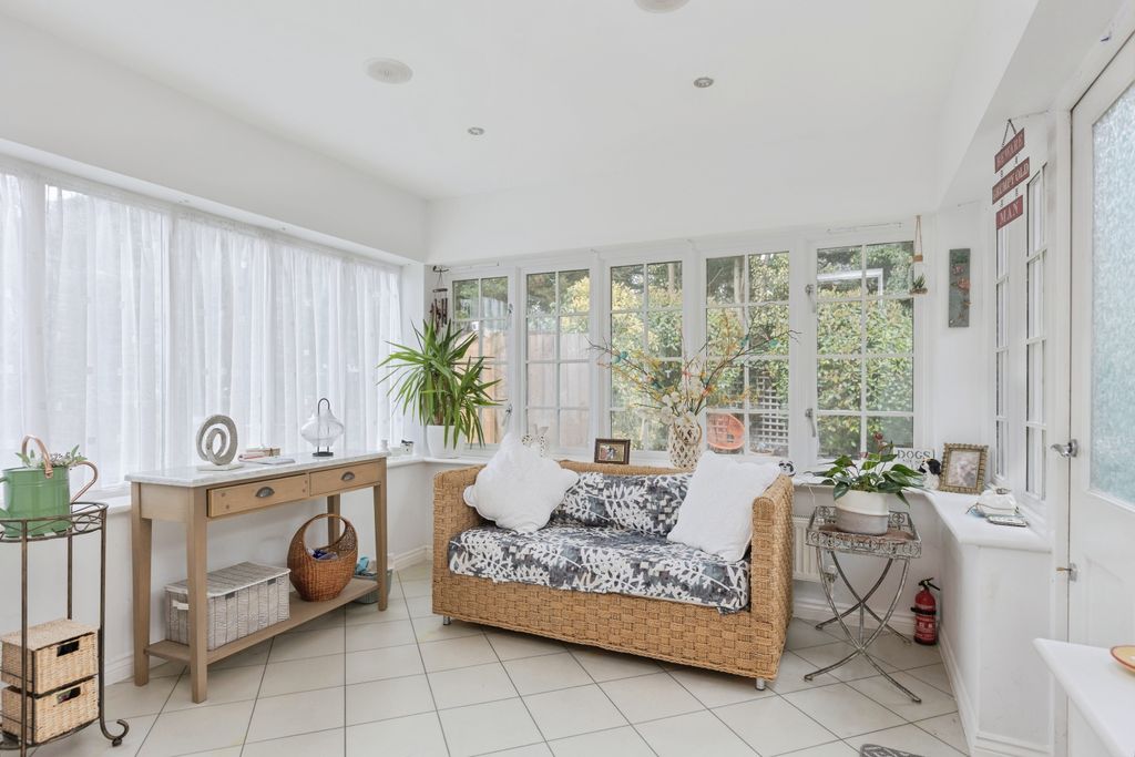 Property photo 3 of 19 1-20