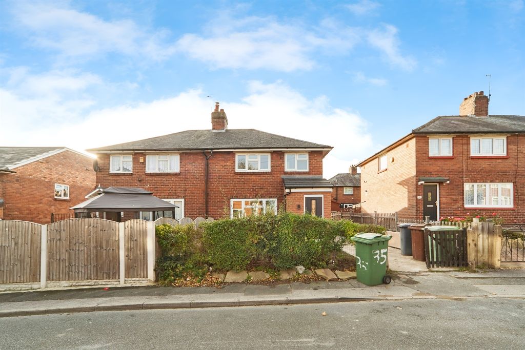 Property photo 2 of 16