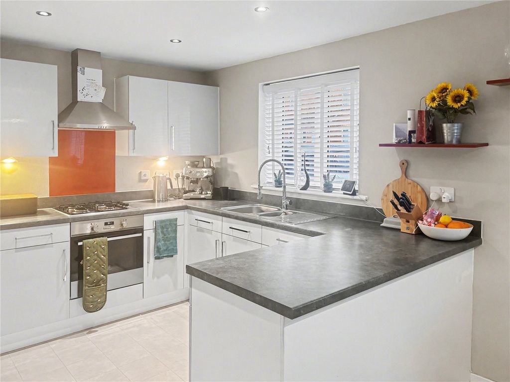 Property photo 2 of 11 Picture No. 14