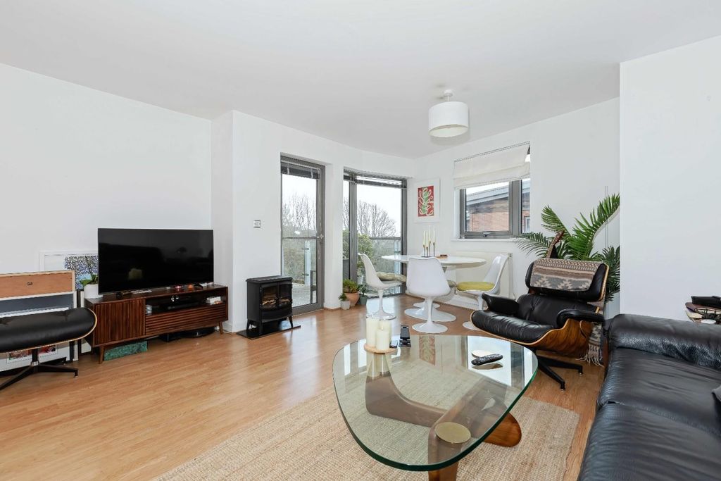 Property photo 3 of 19 Orchard House_12.Jpg