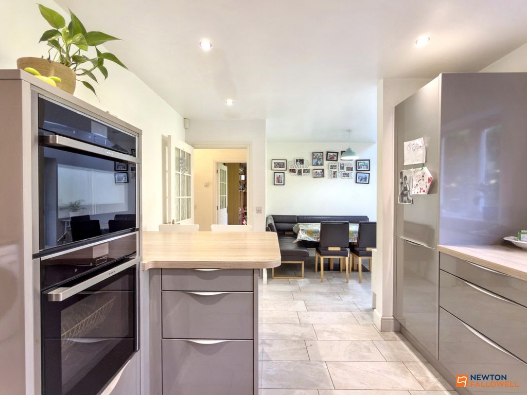 Property photo 3 of 38