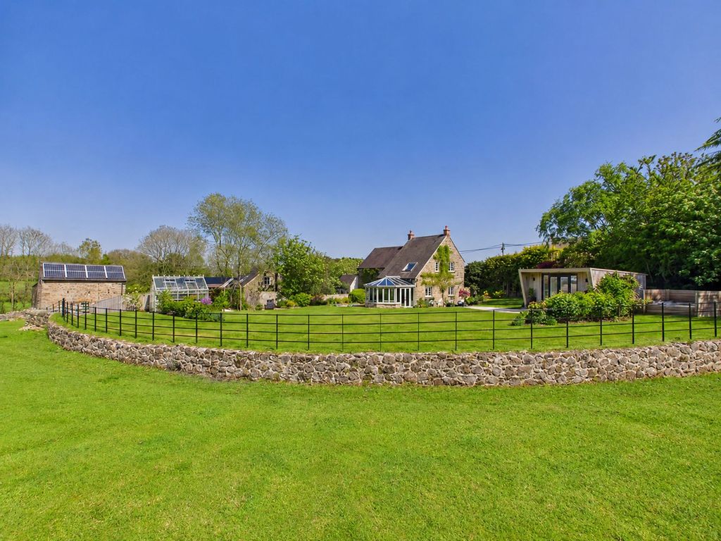 Property photo 1 of 63