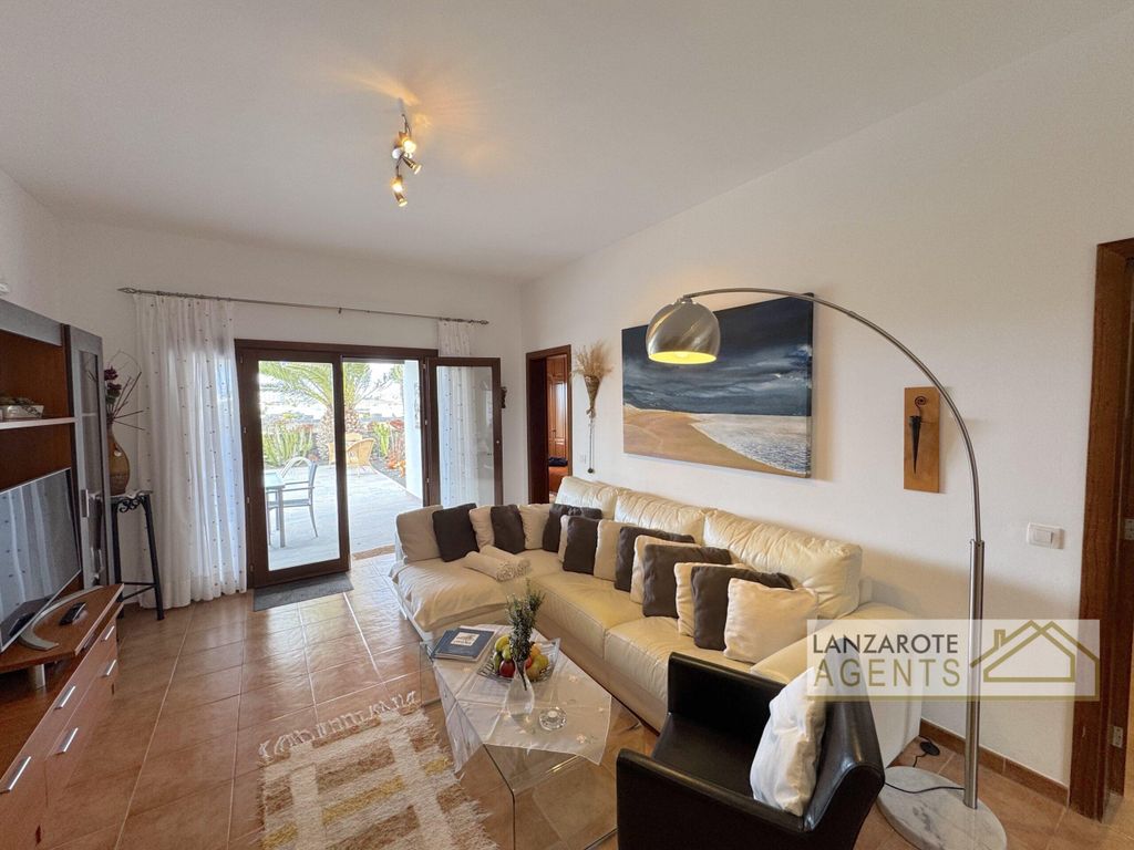 Property photo 3 of 32