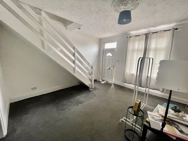 Property photo 2 of 9 Photo 2