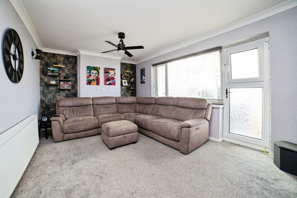 Property photo 2 of 14 Pbox-Img.Jpg