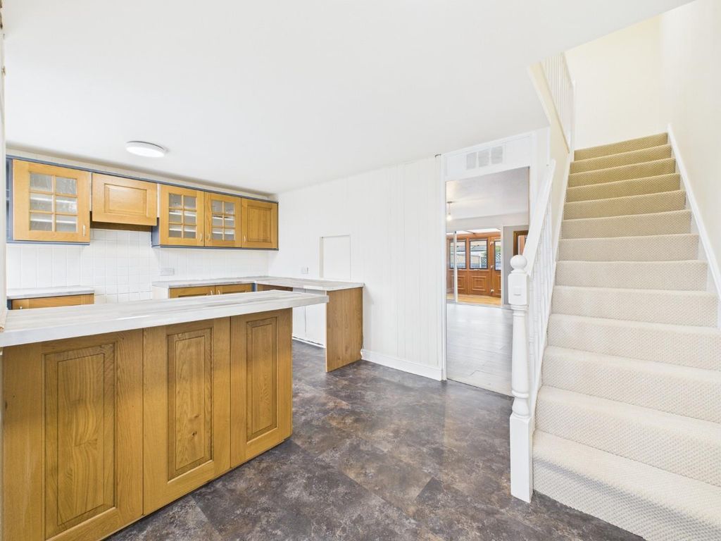 Property photo 3 of 19 Cam04899G0-Pr0226-Still021.Jpg