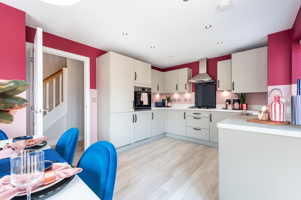 Property photo 3 of 8 Hesketh13