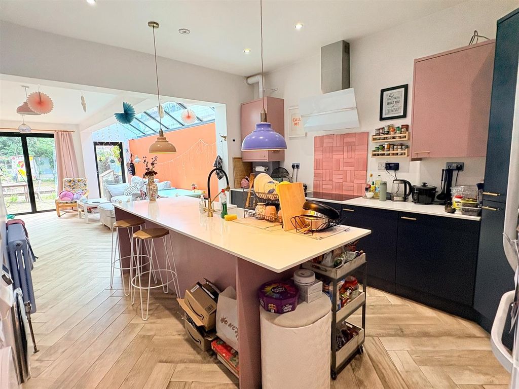 Property photo 2 of 30 Open Plan Living/Dining And Kitchen