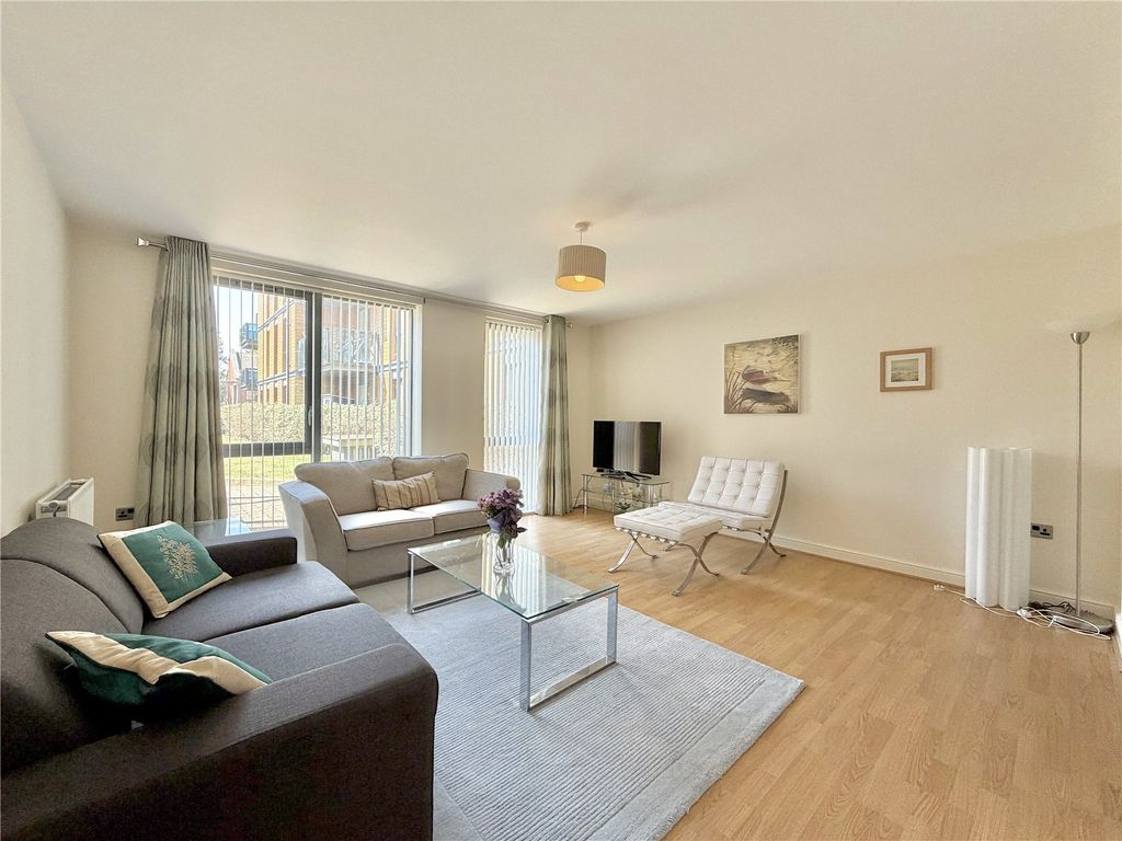 Property photo 2 of 13 Picture No. 03