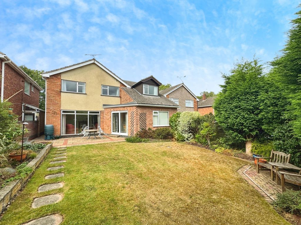Property photo 2 of 30 124 Main Street, Ratby,