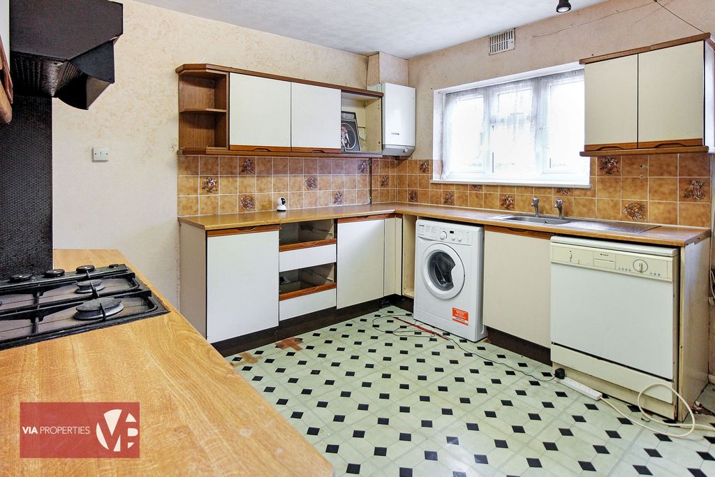 Property photo 2 of 14 Photo 11