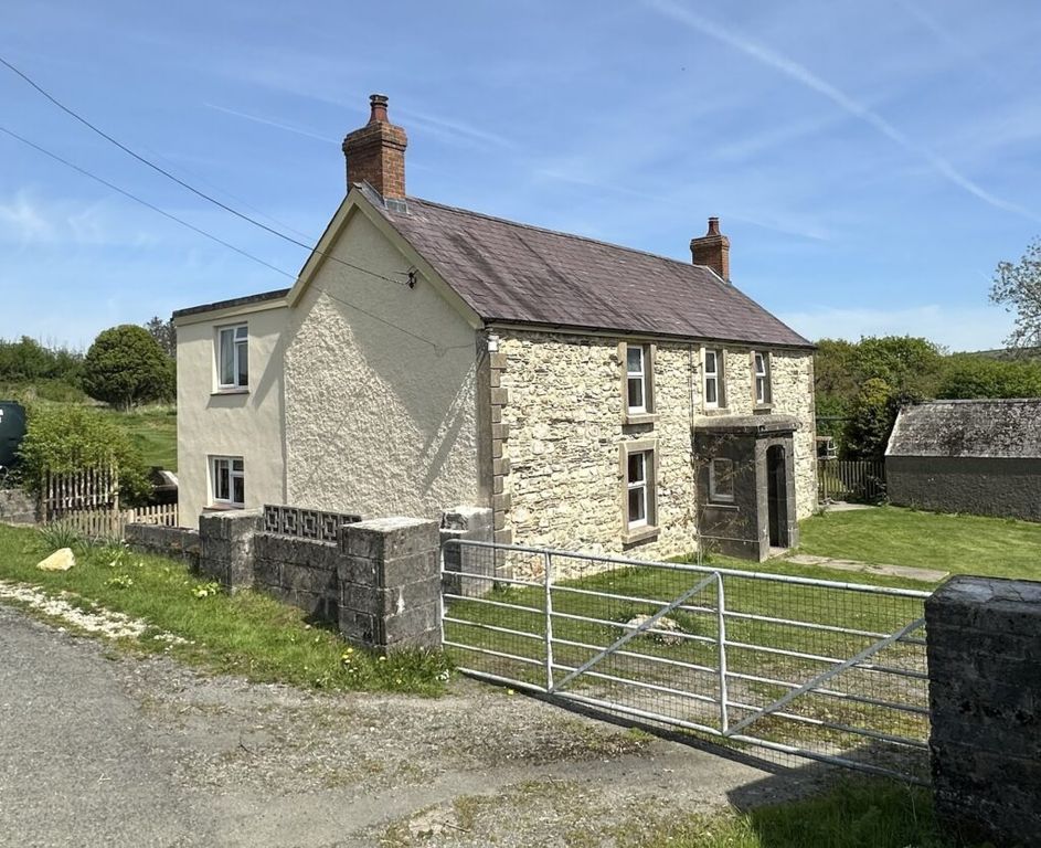 Property photo 2 of 31