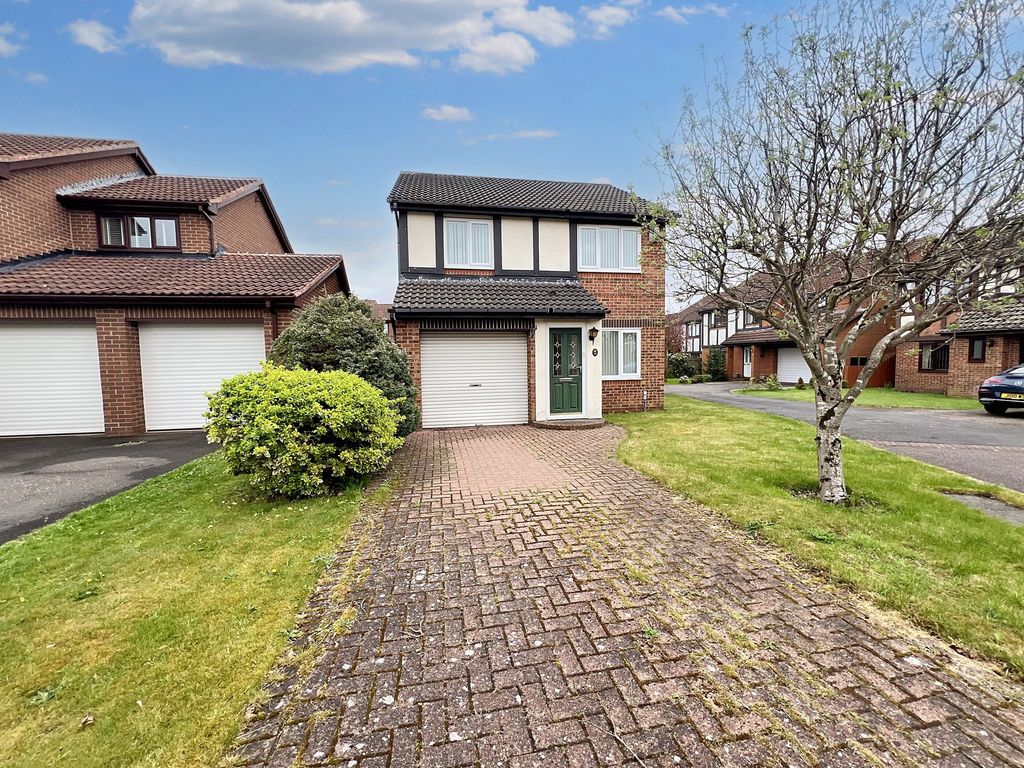 Property photo 1 of 12
