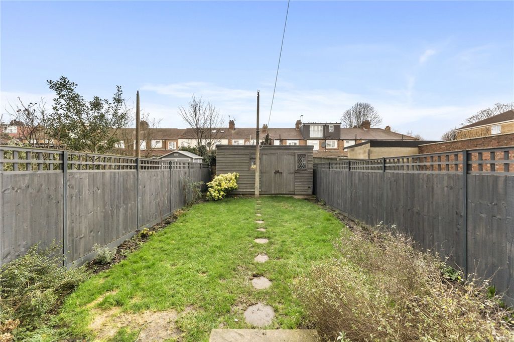Property photo 2 of 19 Picture No. 26