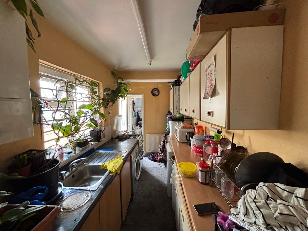 Property photo 3 of 4