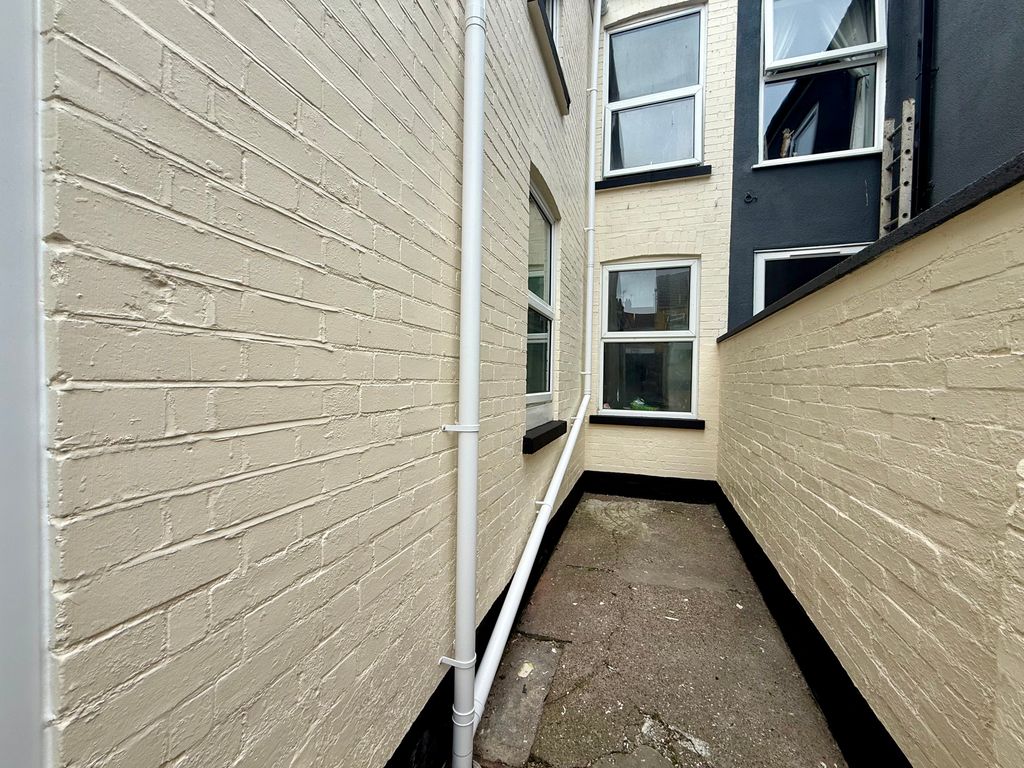 Property photo 3 of 3