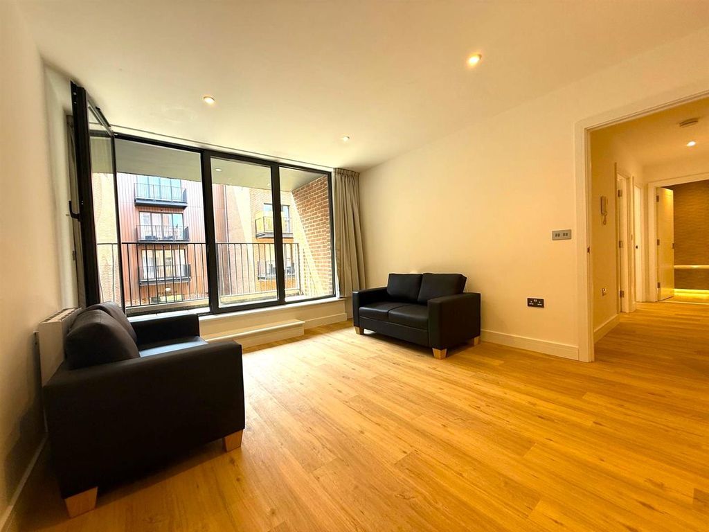 Property photo 3 of 14 Whatsapp Image 2025-06-18 At 11.26.17_75E8Fb59.Jpg