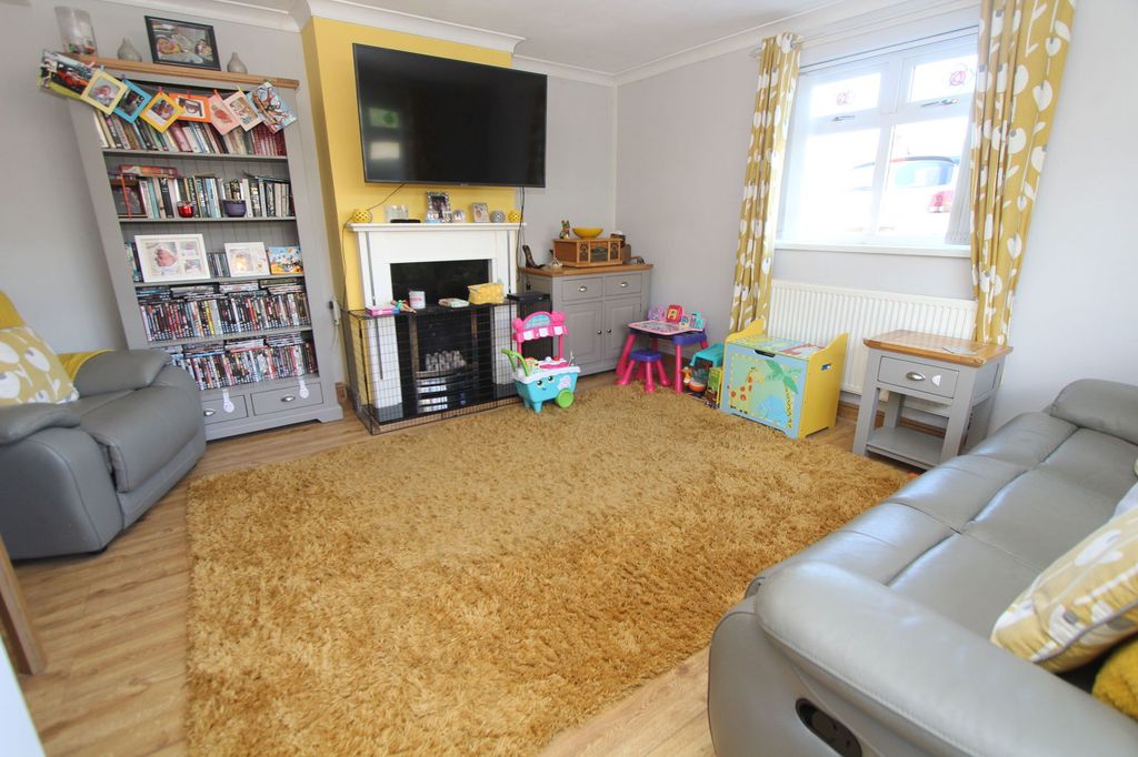 Property photo 2 of 16