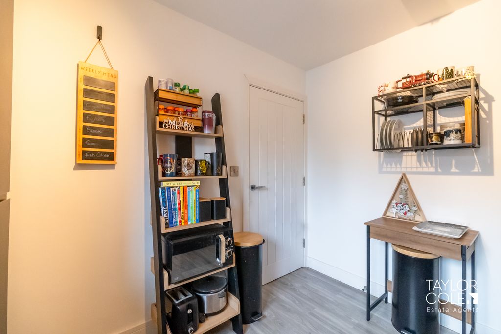 Property photo 3 of 26