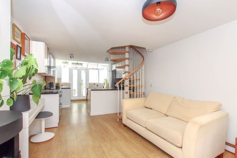 Property photo 2 of 12 Photo 5