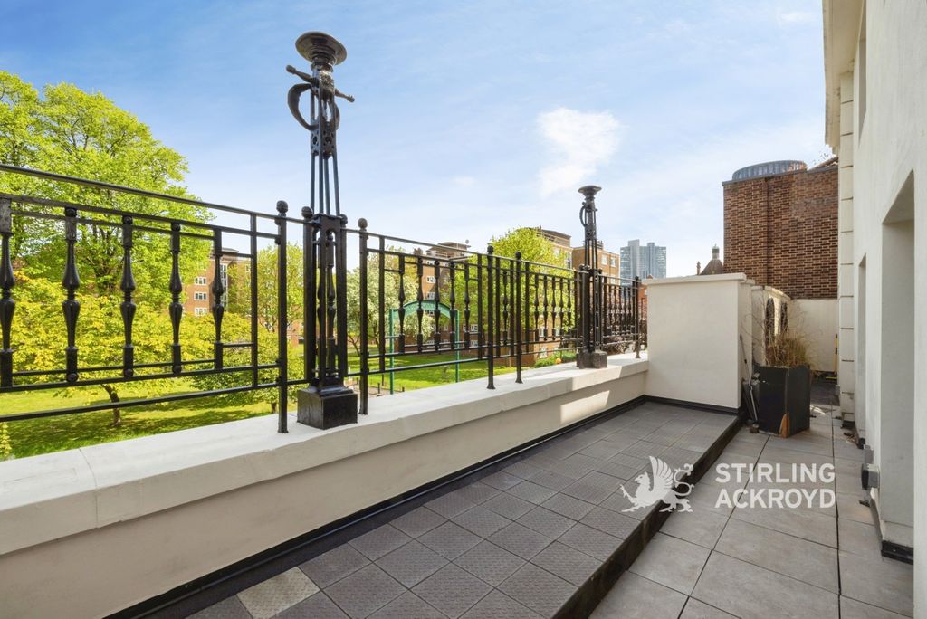 Property photo 3 of 19 Exterior